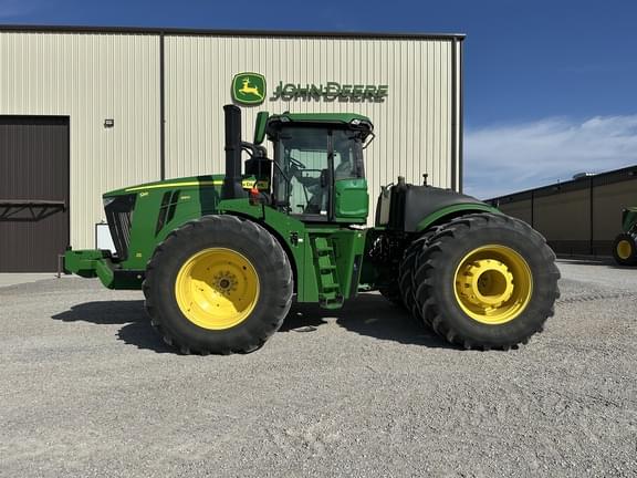 Image of John Deere 9R 390 equipment image 1
