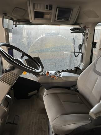 Image of John Deere 9R 440 equipment image 4