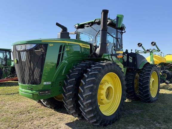 2022 John Deere 9R 440 Equipment Image0