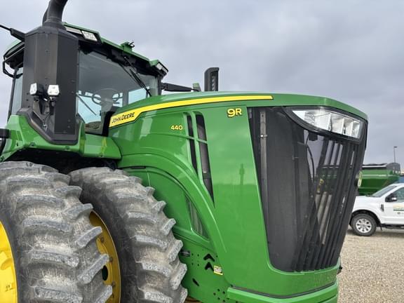Image of John Deere 9R 440 equipment image 2