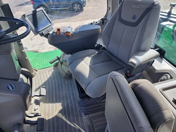 Image of John Deere 9R 490 equipment image 4