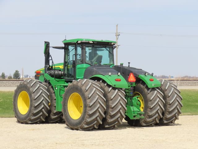 Image of John Deere 9R 590 equipment image 2
