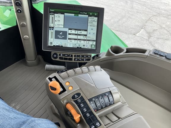 Image of John Deere 9RX 640 equipment image 2