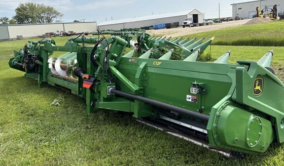 Image of John Deere C12F equipment image 4