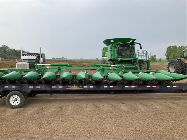 Image of John Deere C12F equipment image 1