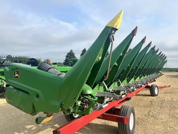 Image of John Deere C12F Primary image