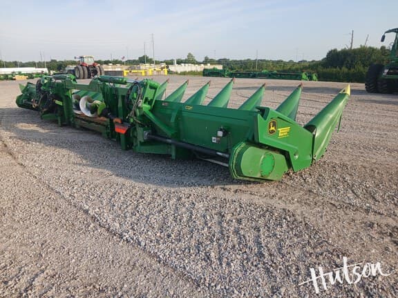 Image of John Deere C12F equipment image 2