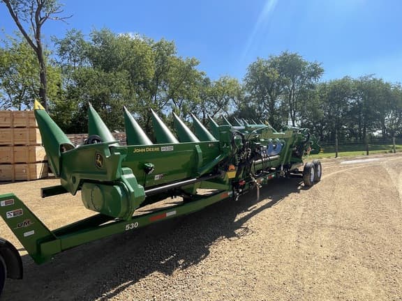 Image of John Deere C12F equipment image 2