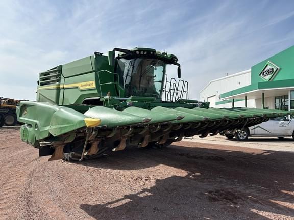 Image of John Deere C12F Primary image