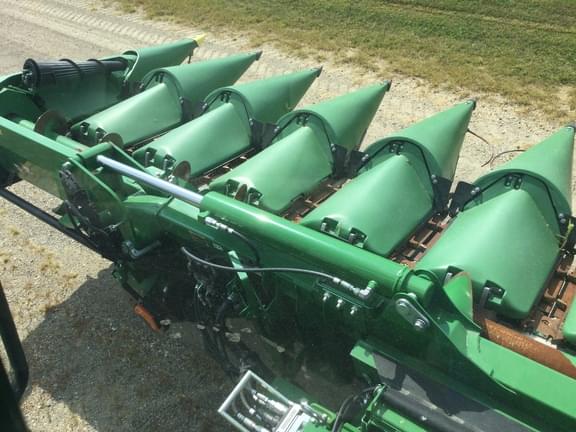 Image of John Deere C12F equipment image 1