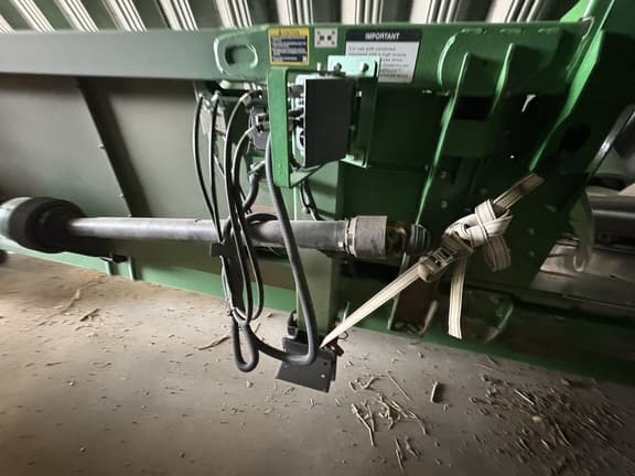 Image of John Deere C12R equipment image 3