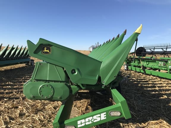 Image of John Deere C16F equipment image 4