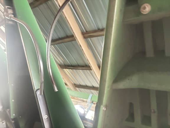 Image of John Deere C16F equipment image 3