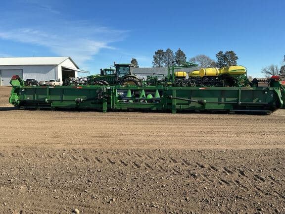 Image of John Deere C16R equipment image 4