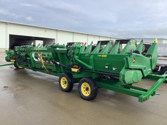 Image of John Deere C18F equipment image 3
