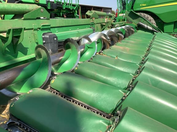 Image of John Deere C18F Primary image