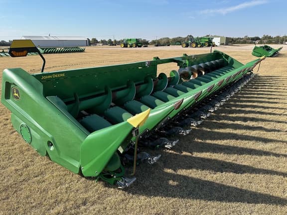 Image of John Deere C18R equipment image 1