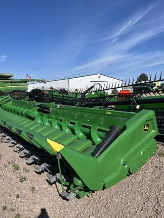 2022 John Deere C18R Equipment Image0