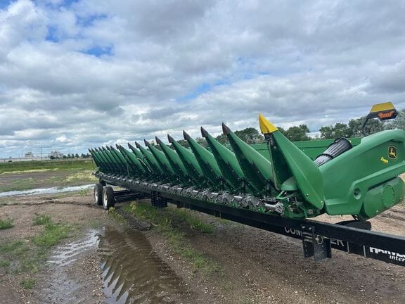 2022 John Deere C18R Equipment Image0