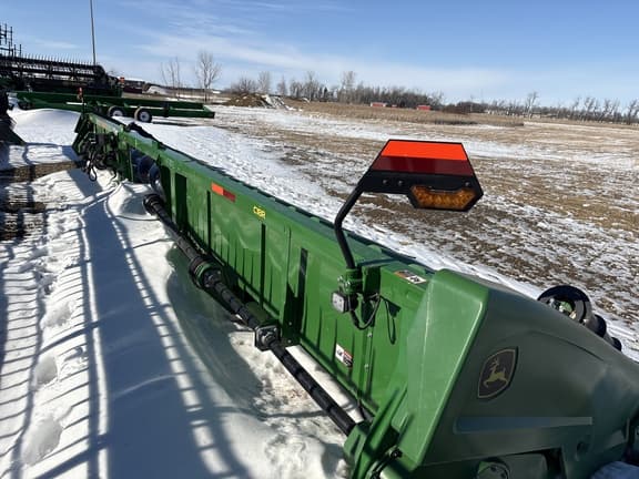Image of John Deere C18R equipment image 3