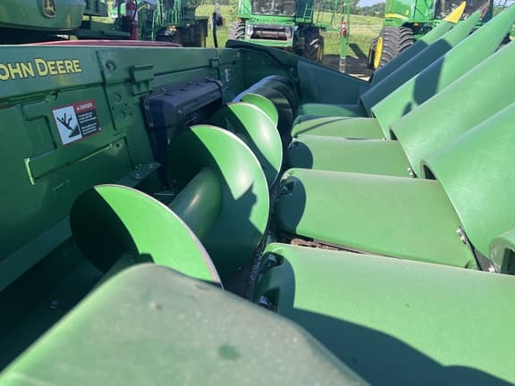 Image of John Deere C6R equipment image 3