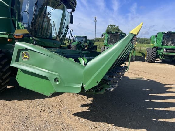 Image of John Deere C6R equipment image 1
