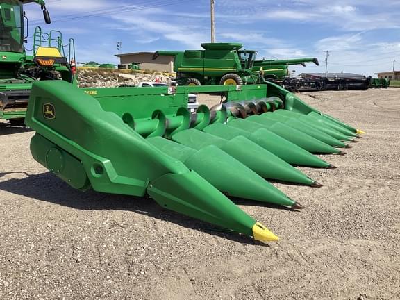 Image of John Deere C8R Primary image