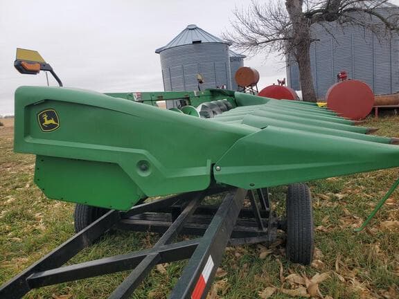 Image of John Deere C8R equipment image 4