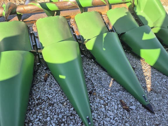 Image of John Deere C8R equipment image 4