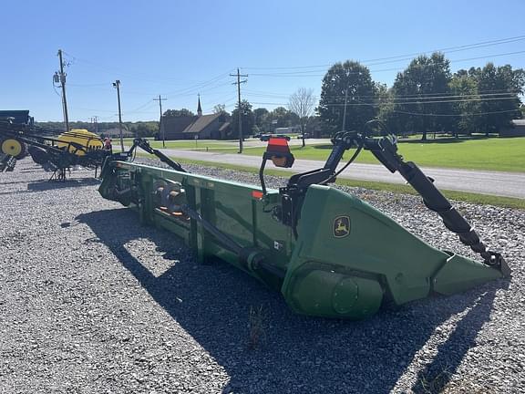 Image of John Deere C8R equipment image 2