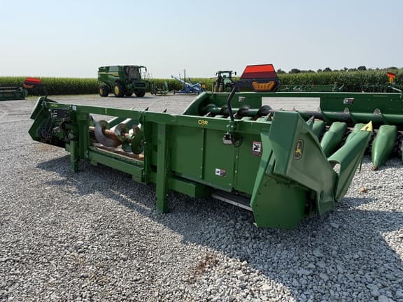 Image of John Deere C8R equipment image 2