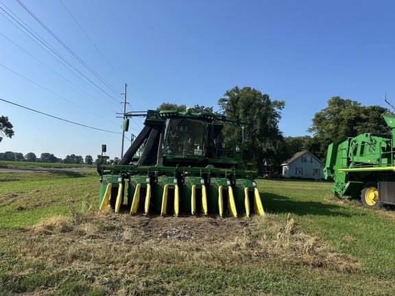 2022 John Deere CP770 Equipment Image0