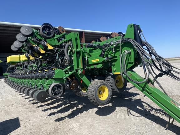 Image of John Deere DB120 Primary image