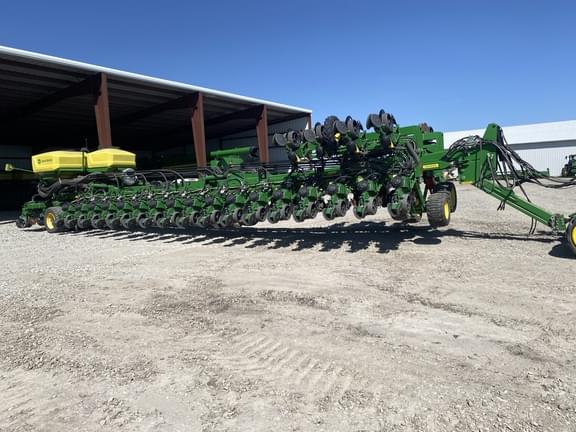 Image of John Deere DB120 equipment image 1