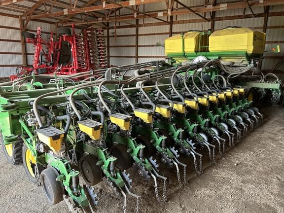 Image of John Deere DB60 equipment image 2