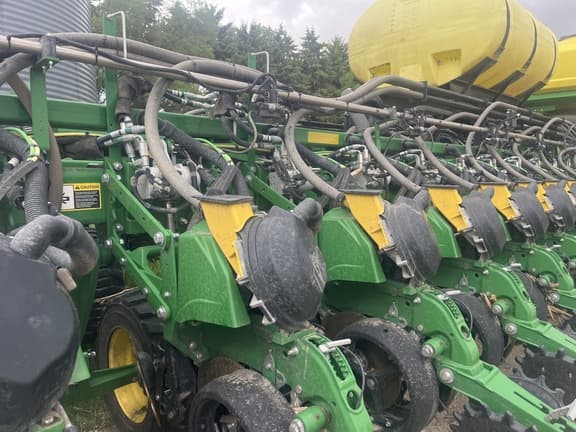 Image of John Deere DB66 Primary image