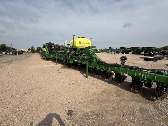 Image of John Deere DR16X Primary image