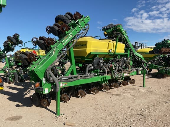 2022 John Deere DR16X Equipment Image0