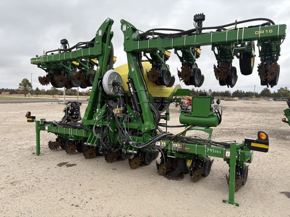 2022 John Deere DR16X Equipment Image0