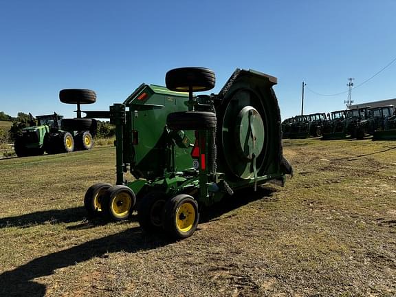 Image of John Deere FC20R equipment image 4