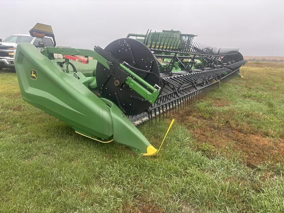 2022 John Deere HD40R Equipment Image0