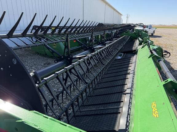 Image of John Deere HD45F equipment image 4