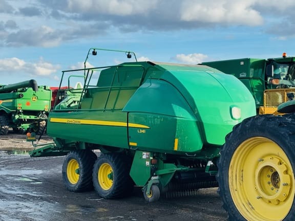 2022 John Deere L341 Equipment Image0