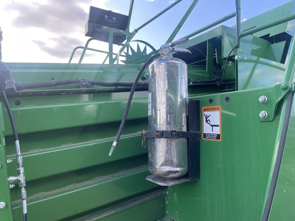 Image of John Deere L341 equipment image 1