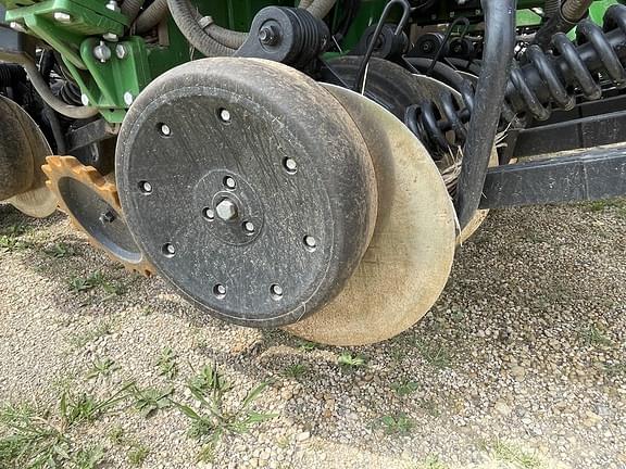 Image of John Deere N530C equipment image 2