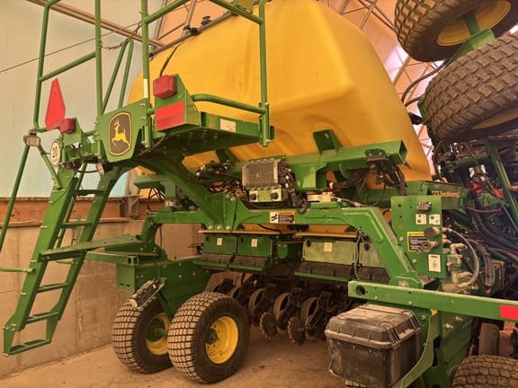 Image of John Deere N530C equipment image 4