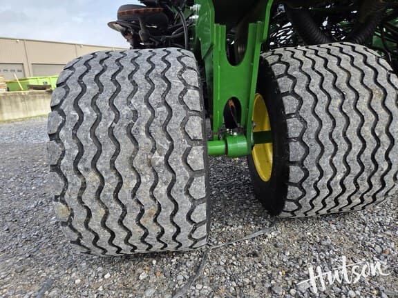 Image of John Deere N536C equipment image 4