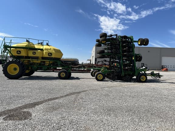 Image of John Deere N560 equipment image 4