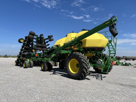 Image of John Deere N560 equipment image 1
