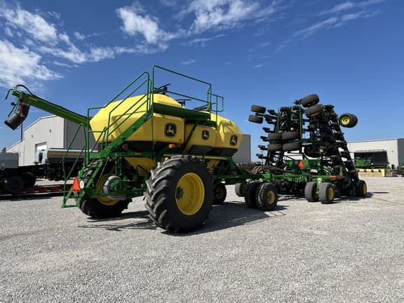 Image of John Deere N560 equipment image 3